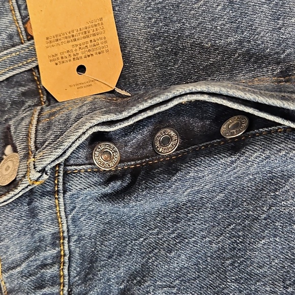 NWT Levi's 501 Button Fly High Rise denm cut off jean shorts sz.33 - Picture 8 of 9